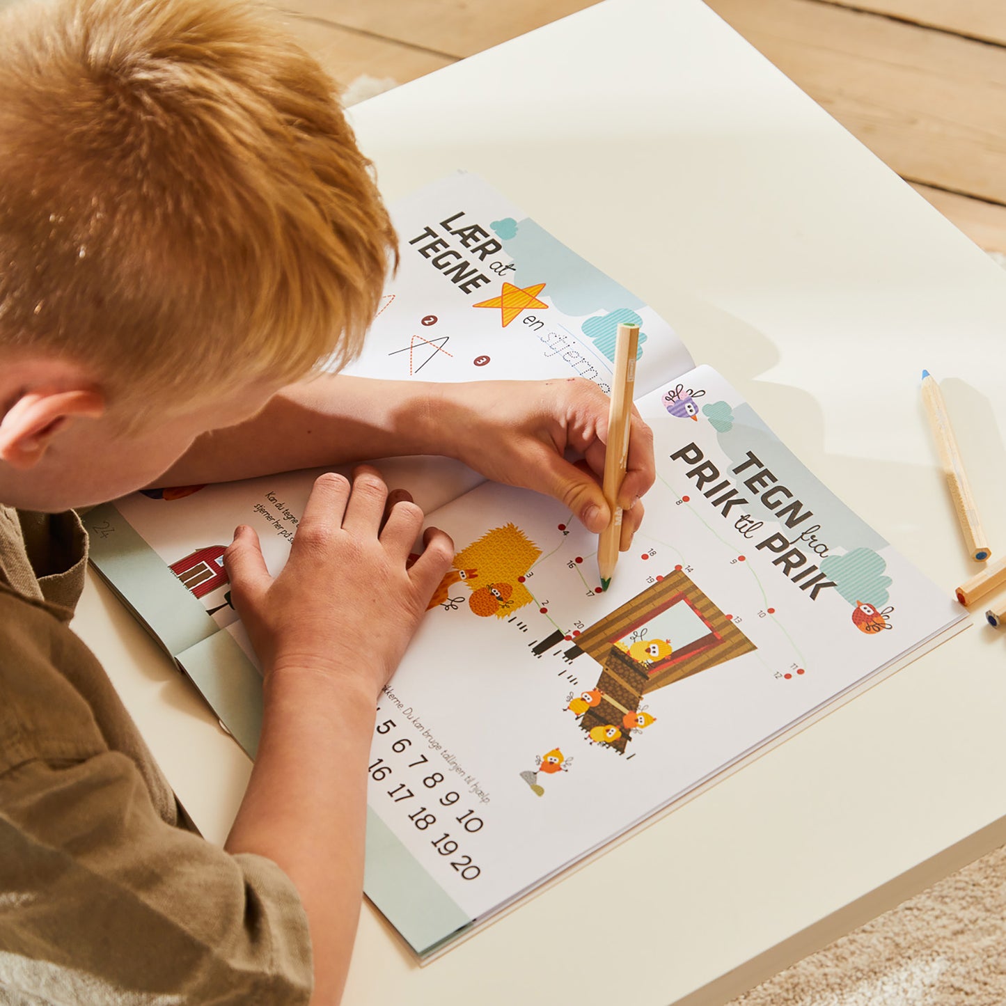 Aktivitetsbog med Lærerige Sjove Wacky Wonders Aktiviteter - FSC