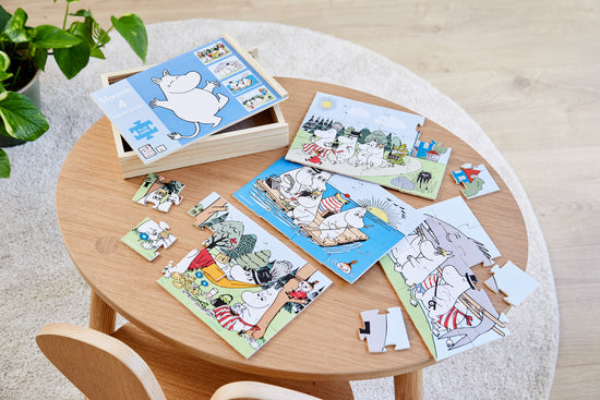 moomin 4 wooden puzzle game box and puzzle pieces